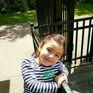 Meet your Posher, Dina l